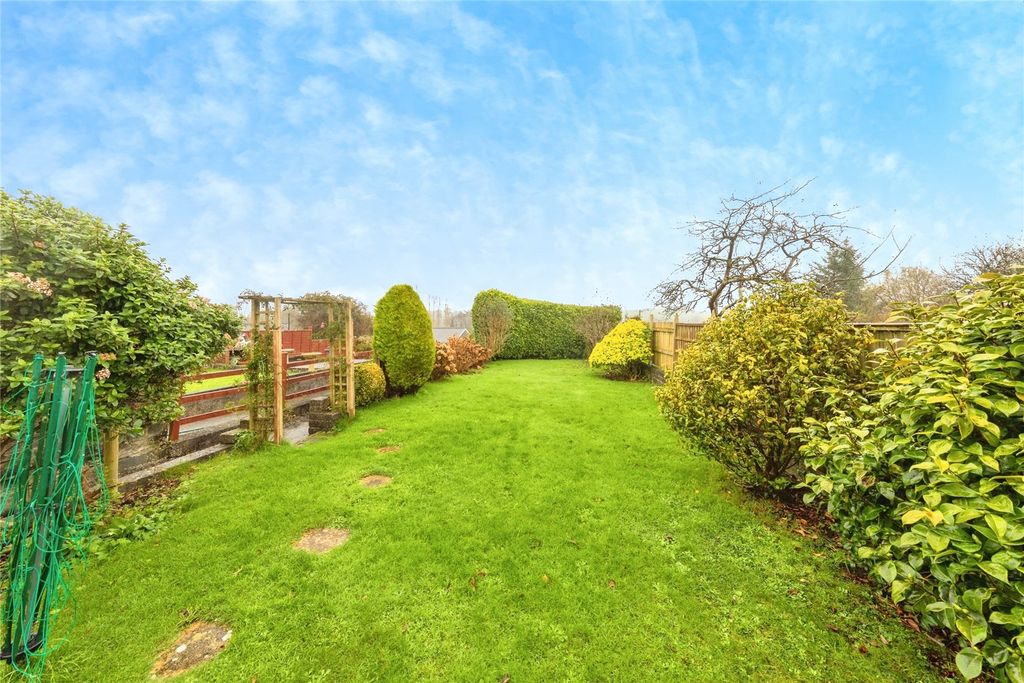 Property photo 2 of 19 Picture No. 18