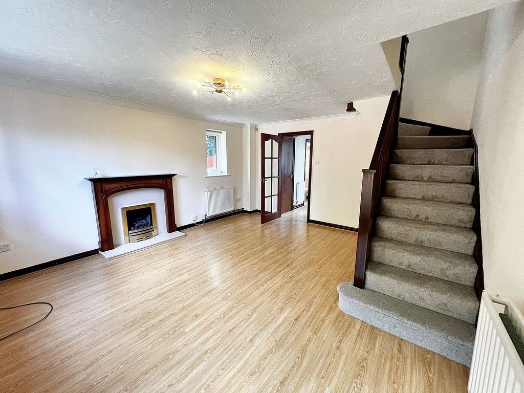 Property photo 3 of 21
