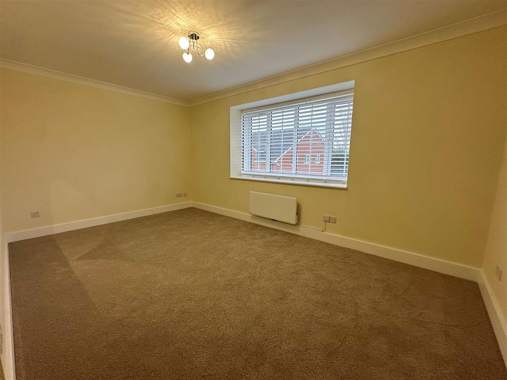 Property photo 2 of 5 Coopers Estate Agents