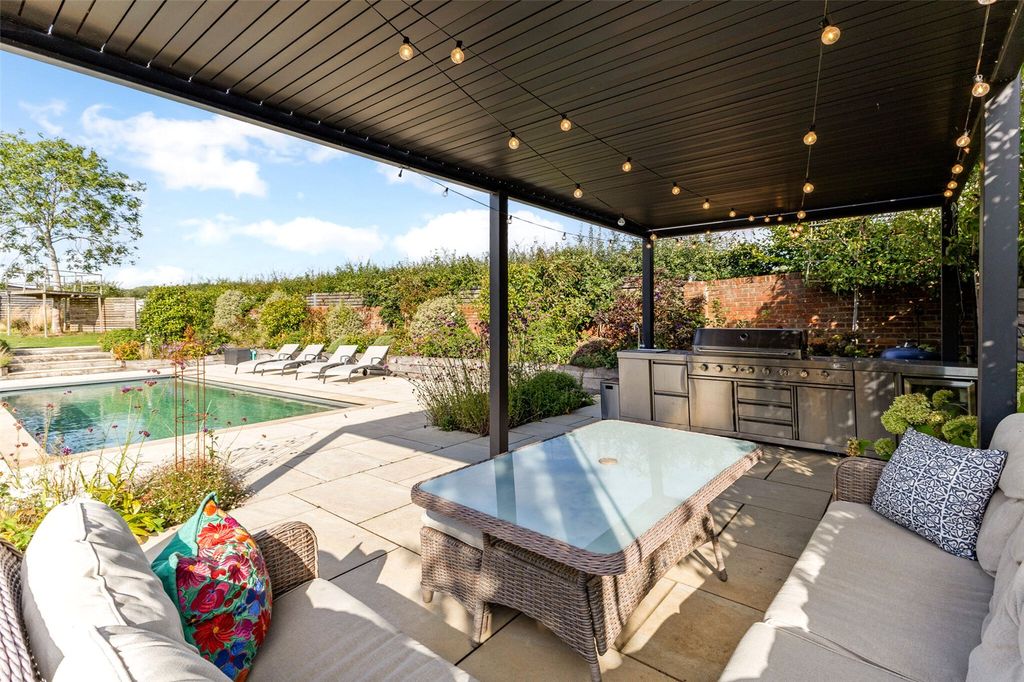 Additional image 5 of 6 bed detached house for saleMalders Lane, Maidenhead, Berkshire SL6
