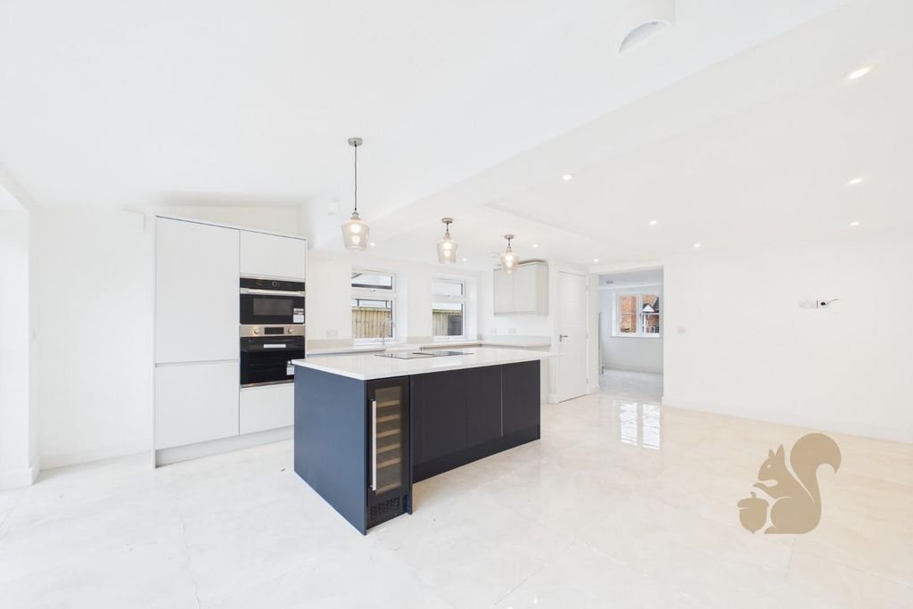 Property photo 2 of 19 Cam01814G0-Pr0075-Still003.Jpg