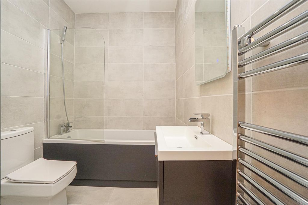 Additional image 18 of 2 bed flat for saleWhite Rock, Hastings TN34