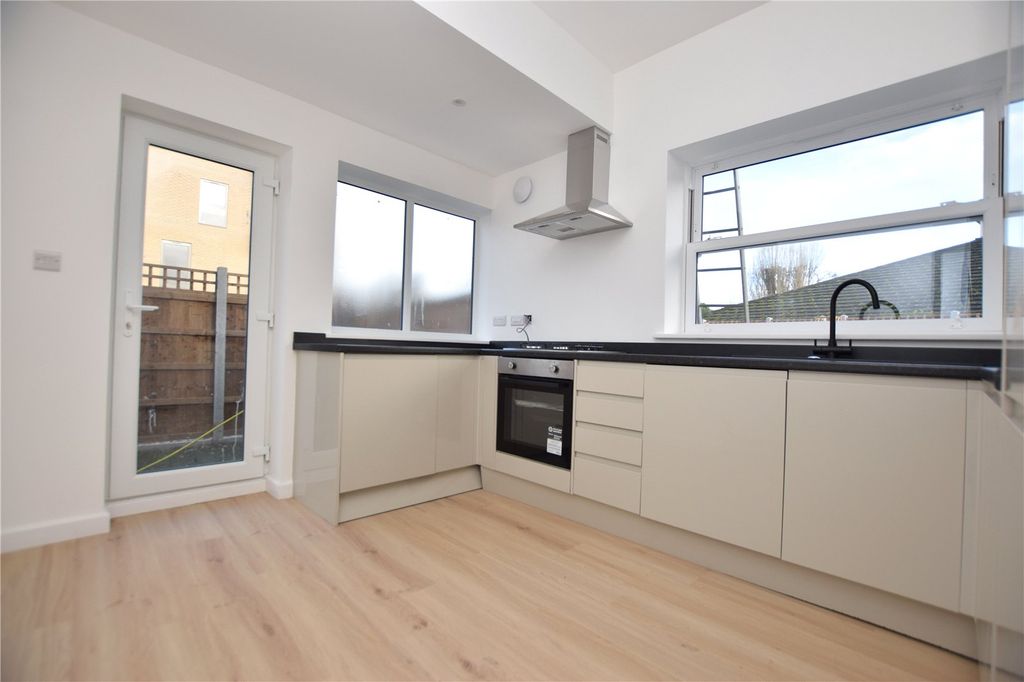 Property photo 3 of 17 Picture No. 03