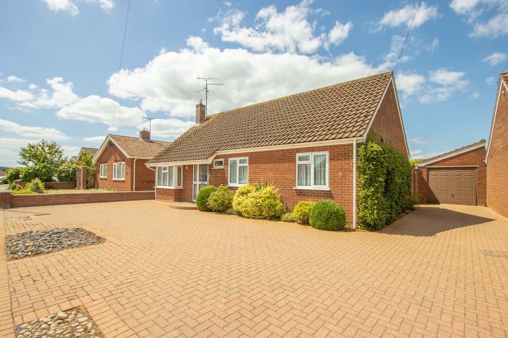 Property photo 1 of 22 5273301