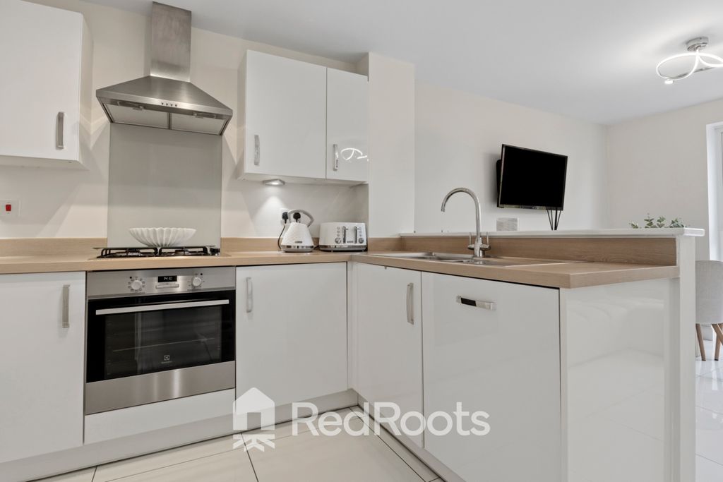 Property photo 2 of 28 5234312