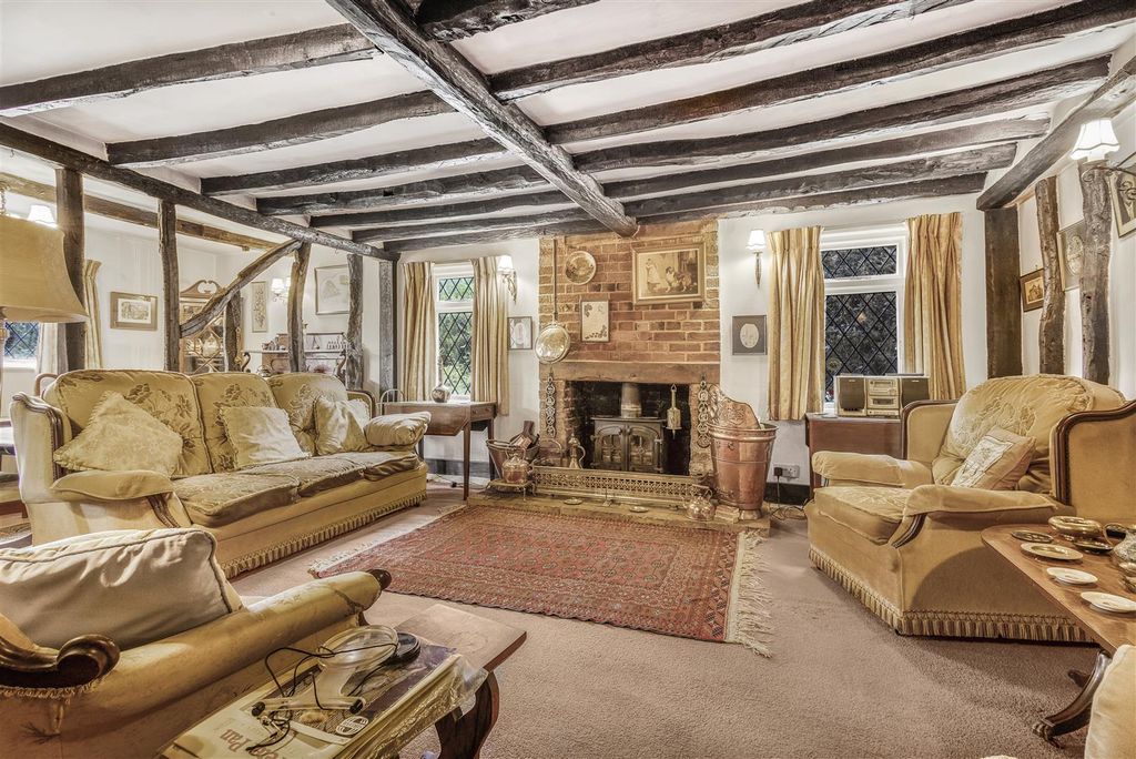 Property photo 2 of 19 Living Room