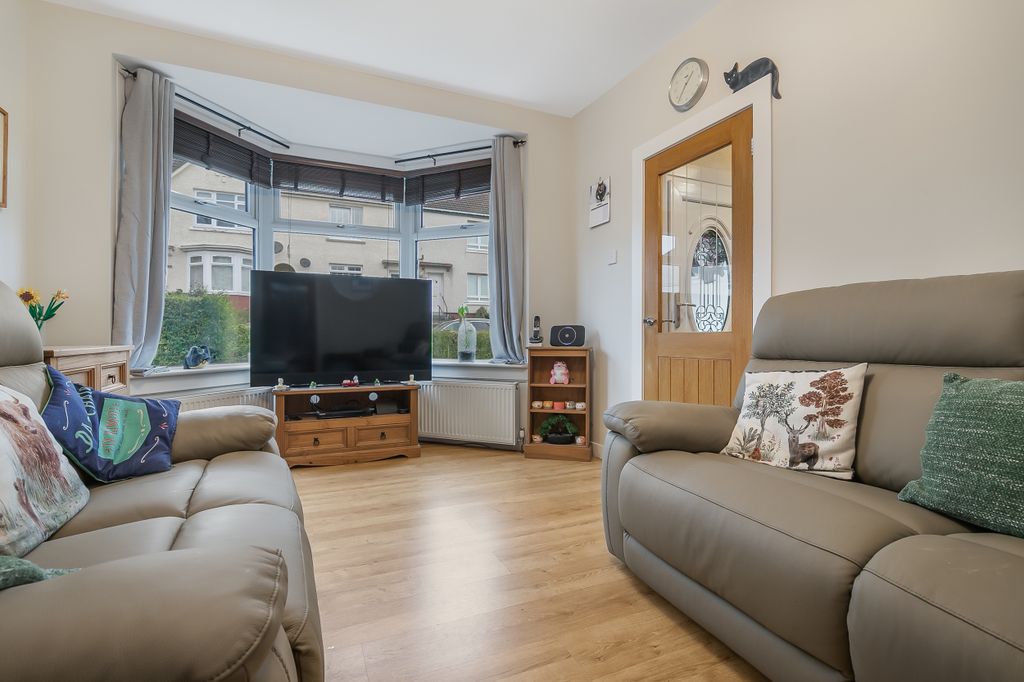 Property photo 2 of 31