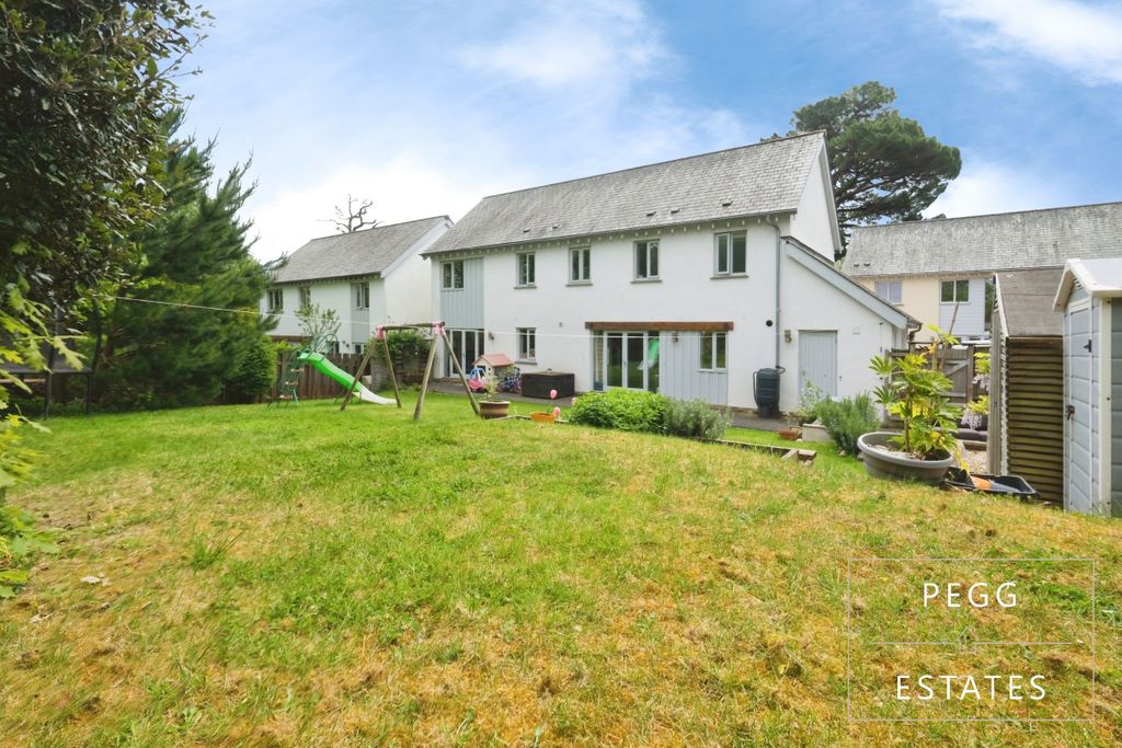 Property photo 2 of 45