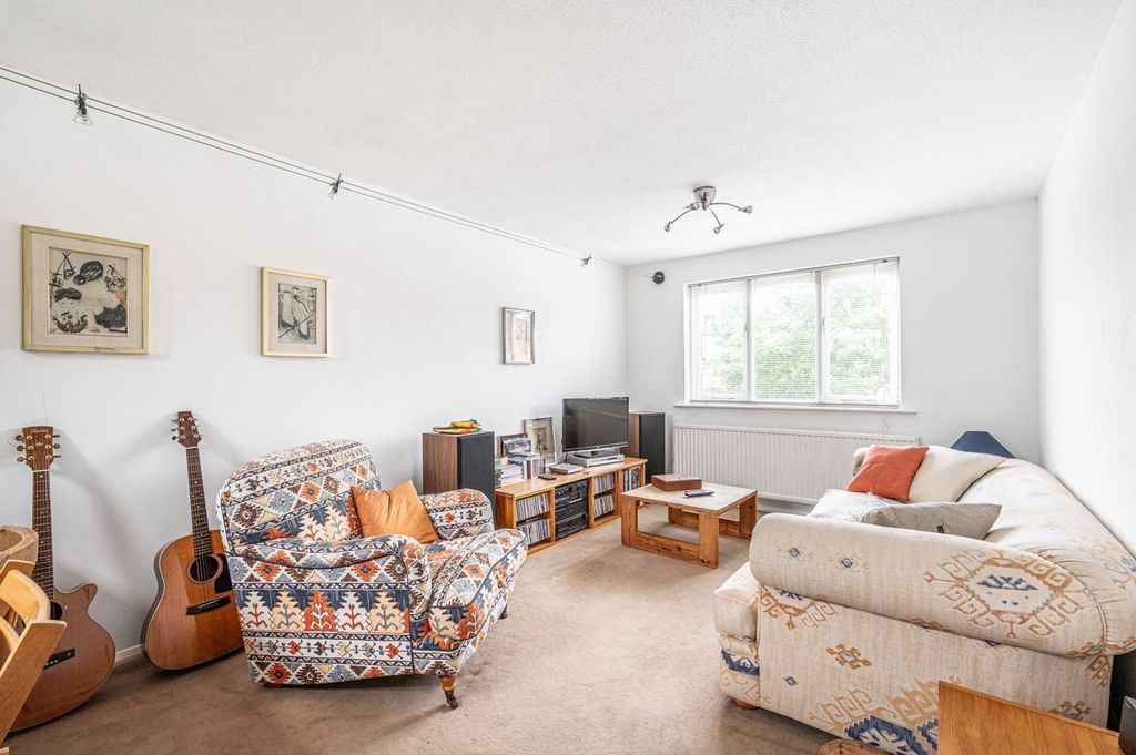 Property photo 3 of 9