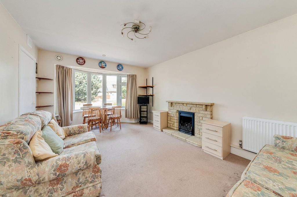 Property photo 2 of 22