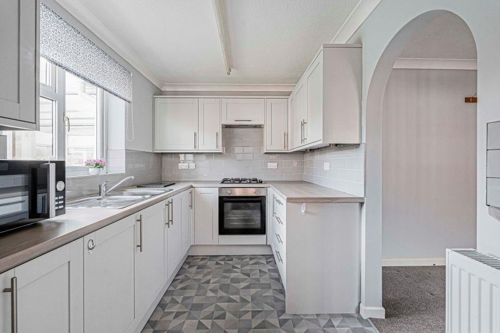 Property photo 3 of 21 8_66345.Jpg