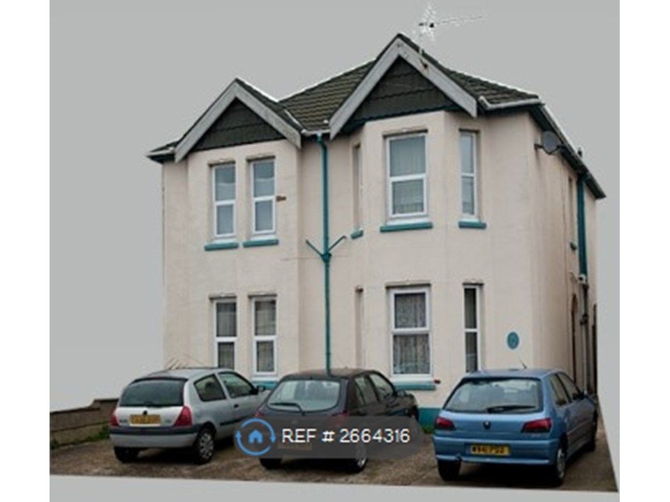 Property photo 1 of 17 House