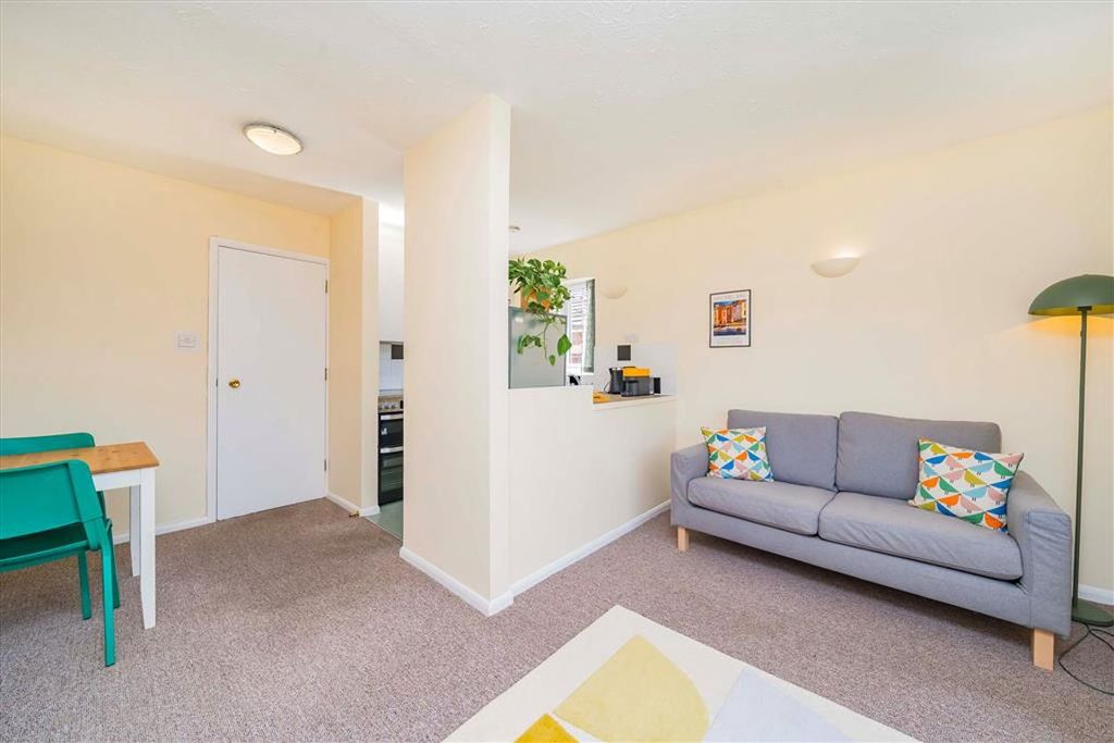 Property photo 3 of 7