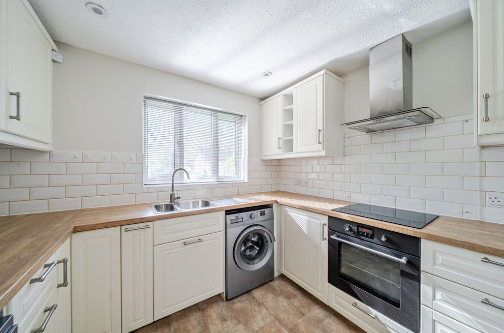 Property photo 2 of 22 Kitchen