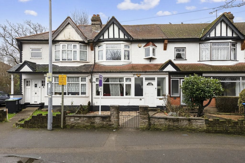 Property photo 2 of 21