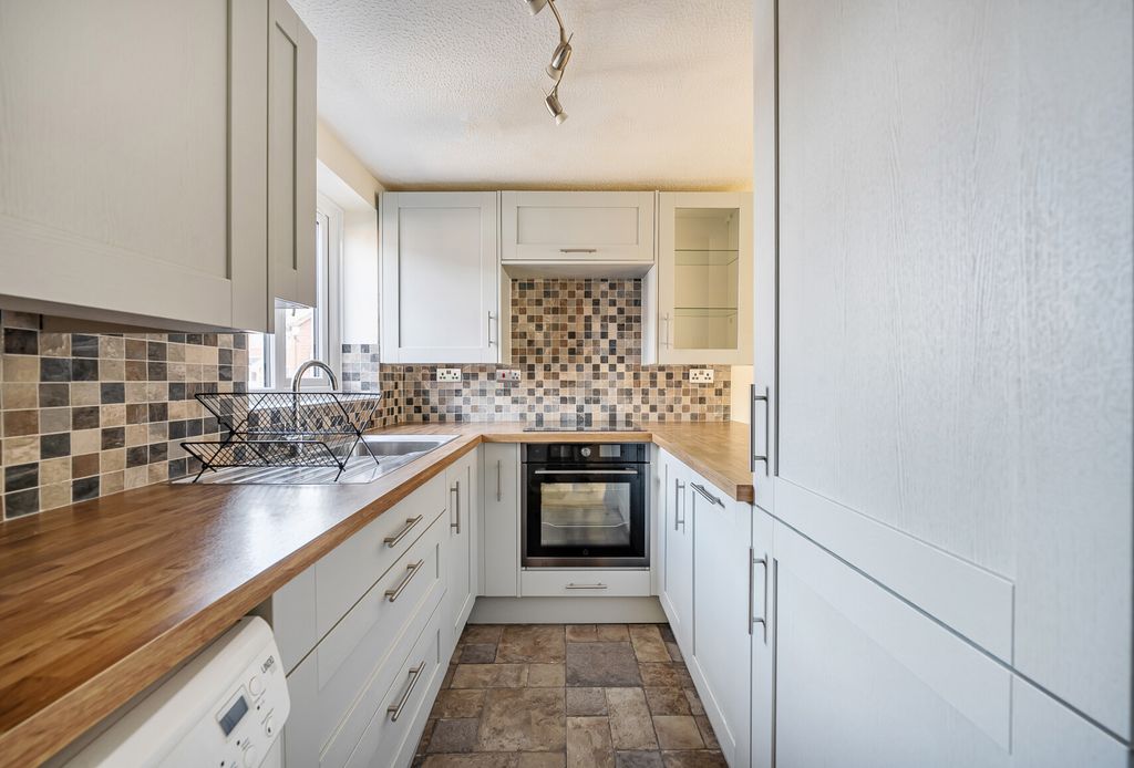 Property photo 2 of 8 1345034-5-68A8745...