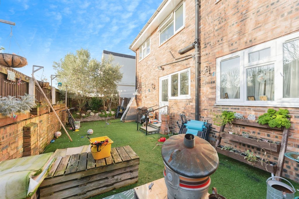 Property photo 2 of 15