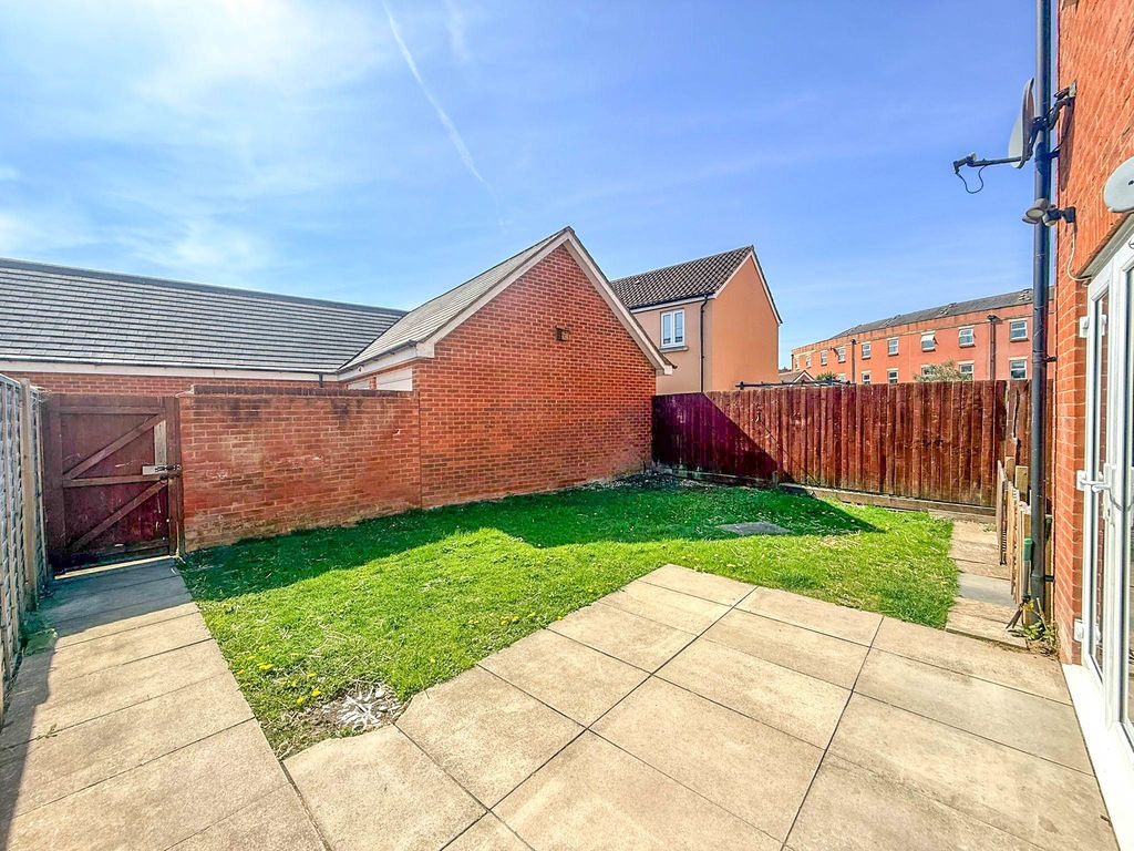 Property photo 3 of 6 Photo 2