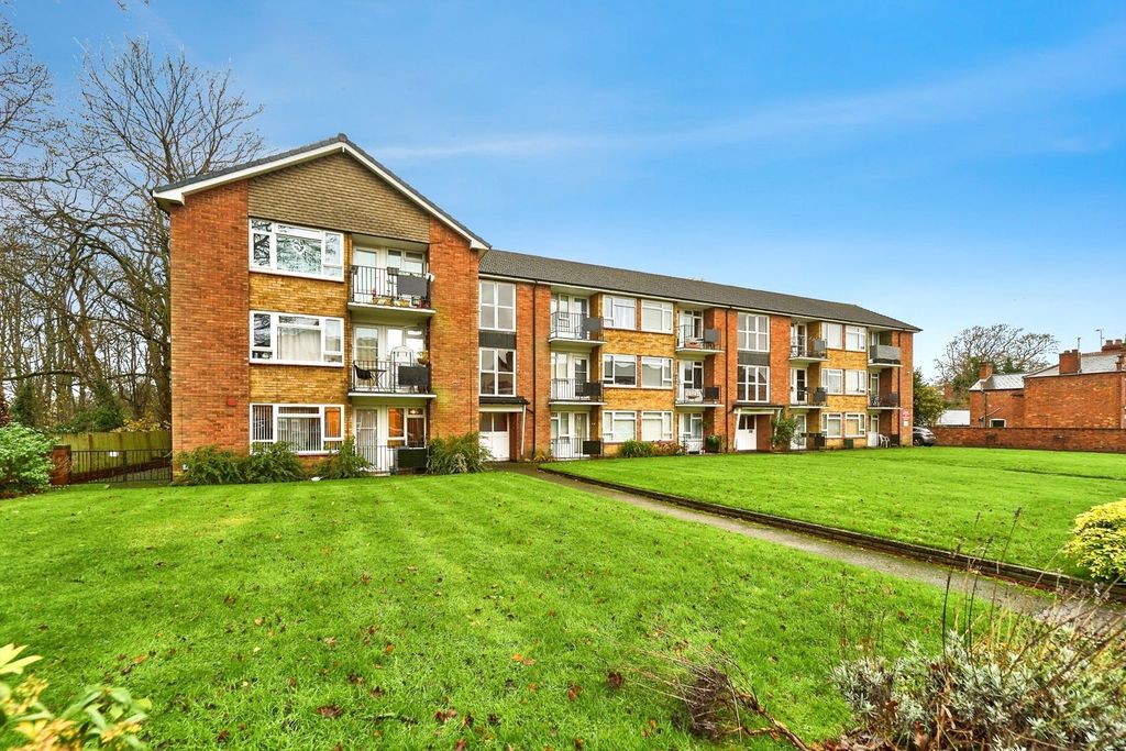 Property photo 2 of 12 Picture No. 15