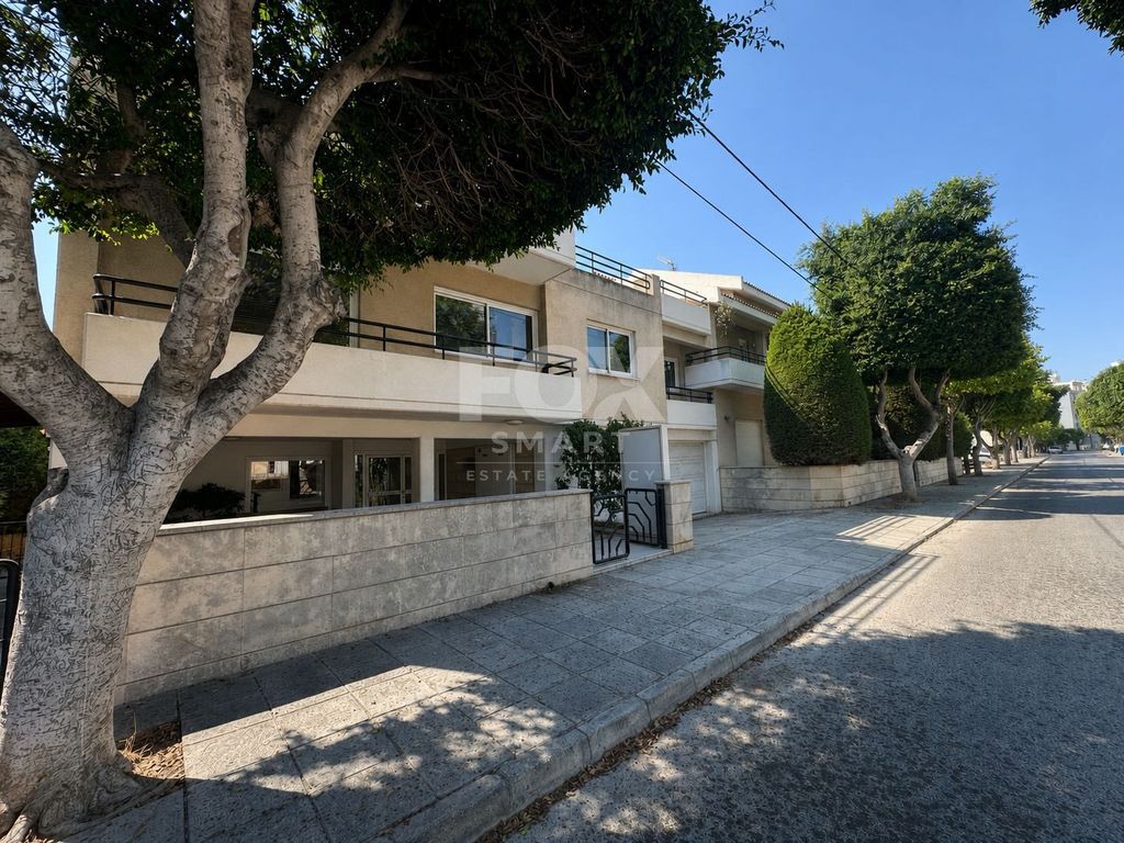Property photo 1 of 45 For Sale Exceptional Detached Residence With Separate Paedia