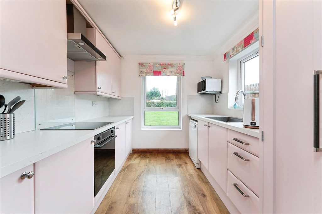 Property photo 3 of 25 Picture No. 04