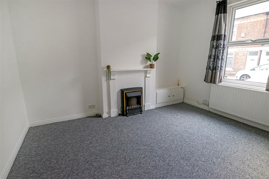 Property photo 2 of 12 Img_5165.Jpg