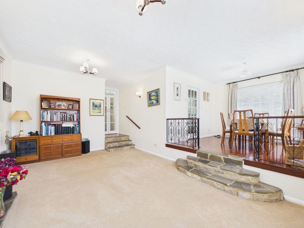 Property photo 3 of 24