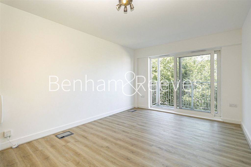 Property photo 3 of 12 Picture No. 04