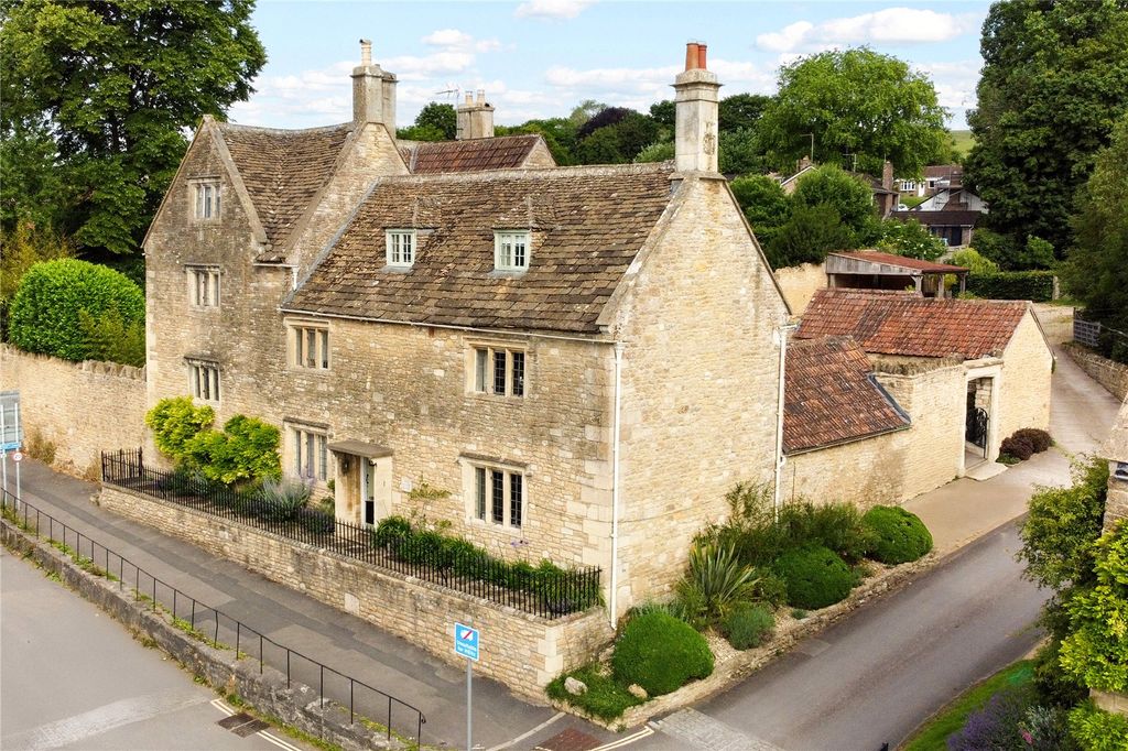 Property photo 3 of 33 Manor House