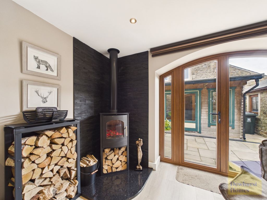 Property photo 3 of 23