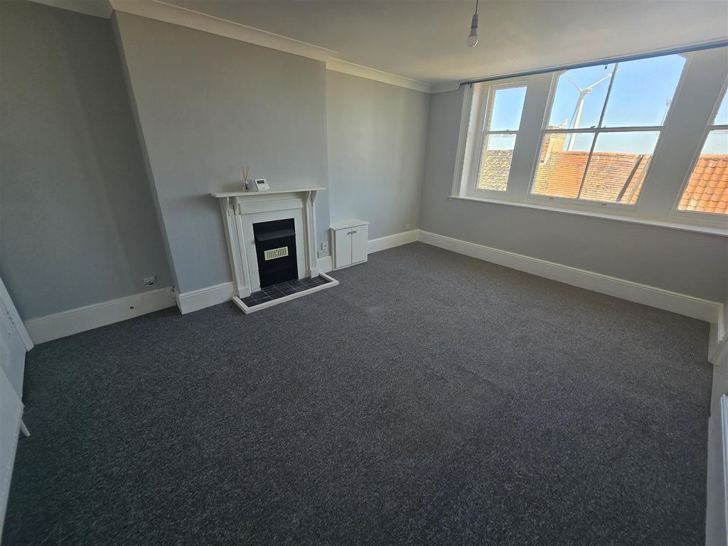 Property photo 2 of 5 Lounge