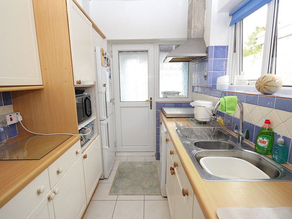 Property photo 3 of 28