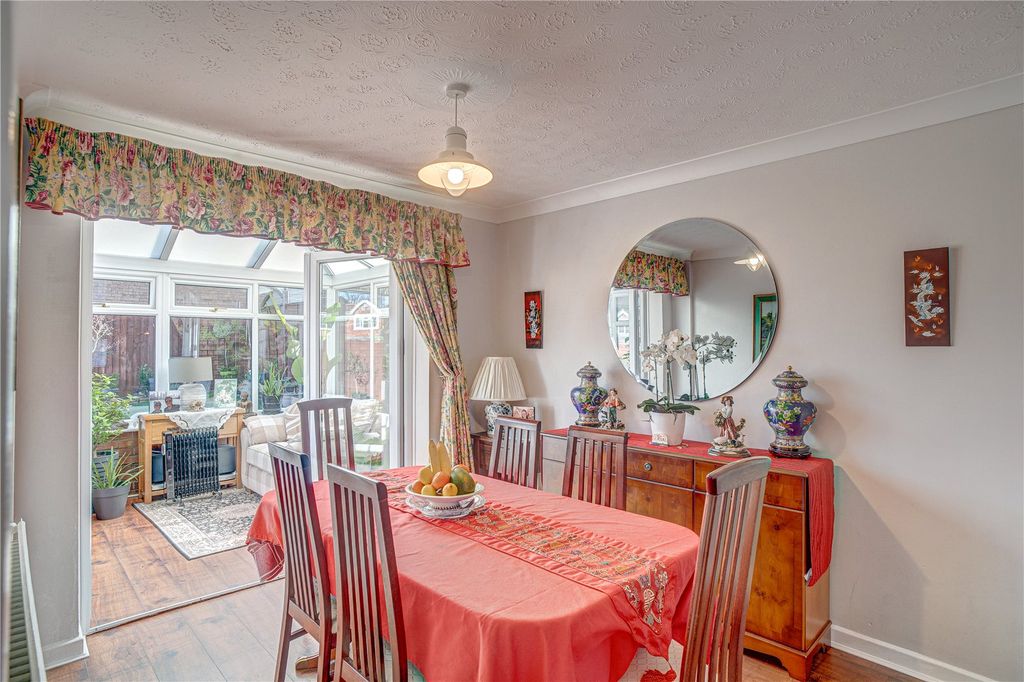 Property photo 3 of 14 Dining Room