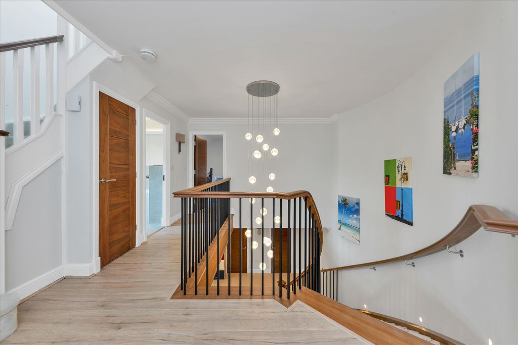 Additional image 11 of 6 bed detached house for saleKings Mill Lane, Great Shelford, Cambridge, Cambridgeshire CB22