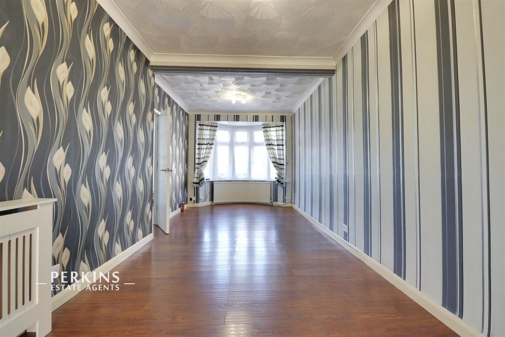 Property photo 2 of 9 Rec.Jpg