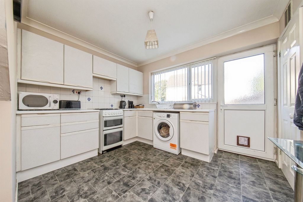 Property photo 3 of 15