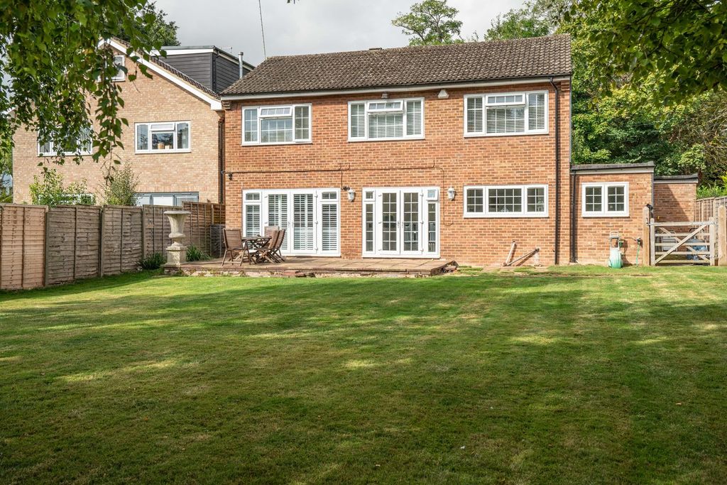 Property photo 2 of 19