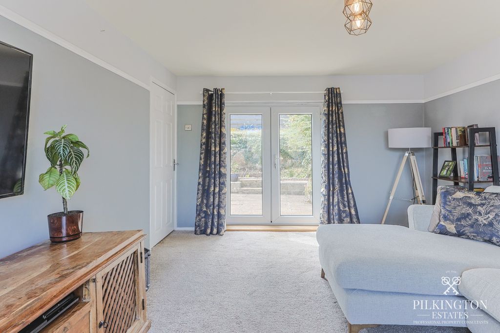 Property photo 3 of 11 5417855