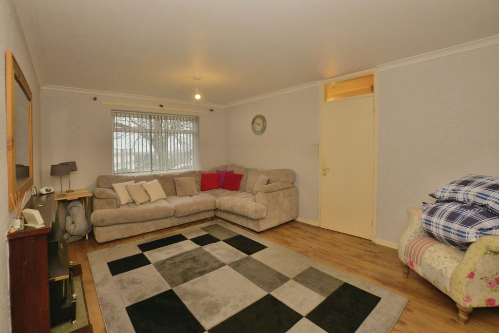 Property photo 3 of 19 Pbox-Img.Jpg