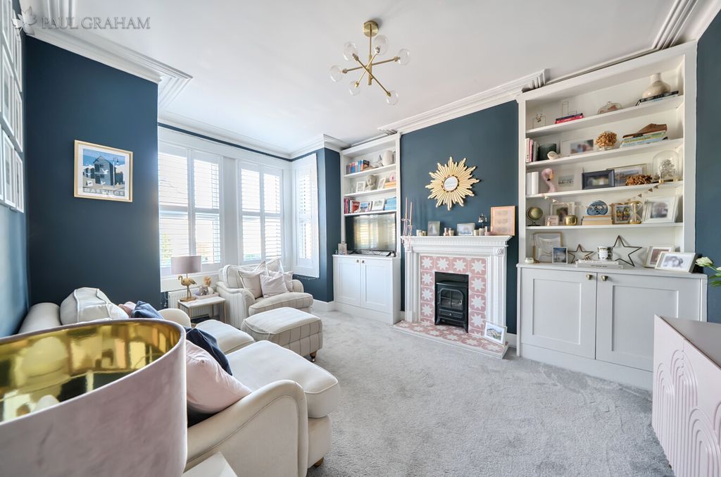 Property photo 2 of 20 B5d6875d-376d-43F8-8A73-B123E1299751