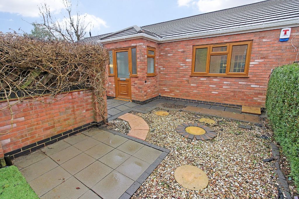 Property photo 2 of 25