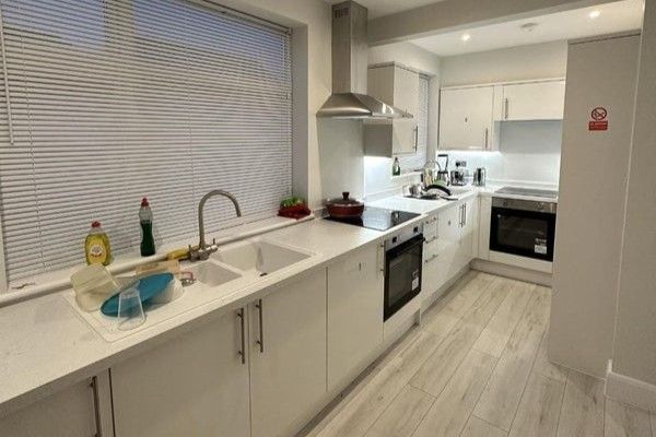 Property photo 3 of 11 4 Press Road, Uxbridge, Ub8 1At
