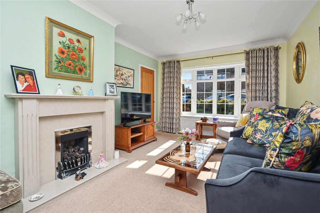 Property photo 2 of 20 Picture No. 12