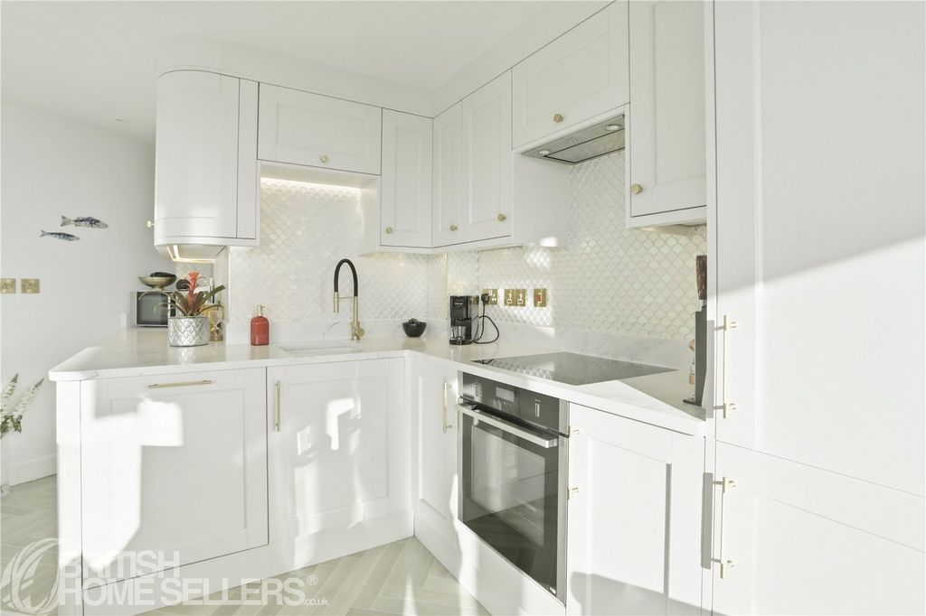 Property photo 2 of 16 Picture No. 09