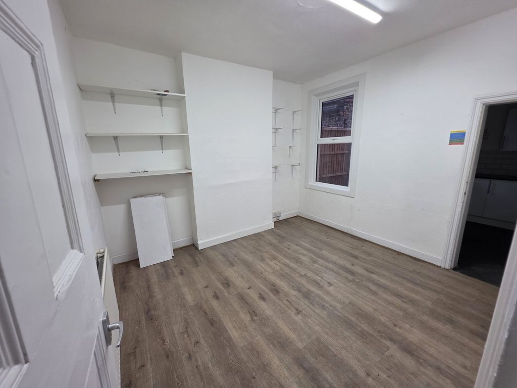 Property photo 3 of 7 Photo 3