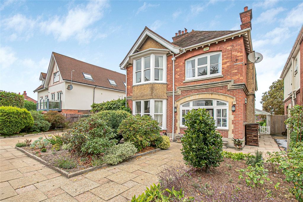 Property photo 1 of 26 Birchwood