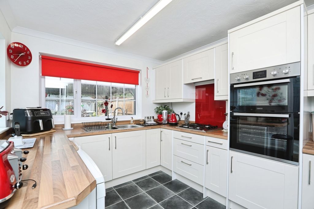 Property photo 3 of 17 Pbox-Img.Jpg