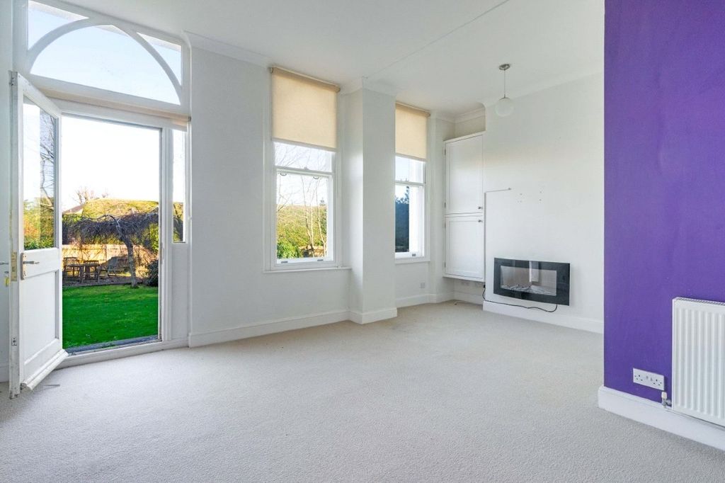 Property photo 3 of 12 Bedroom