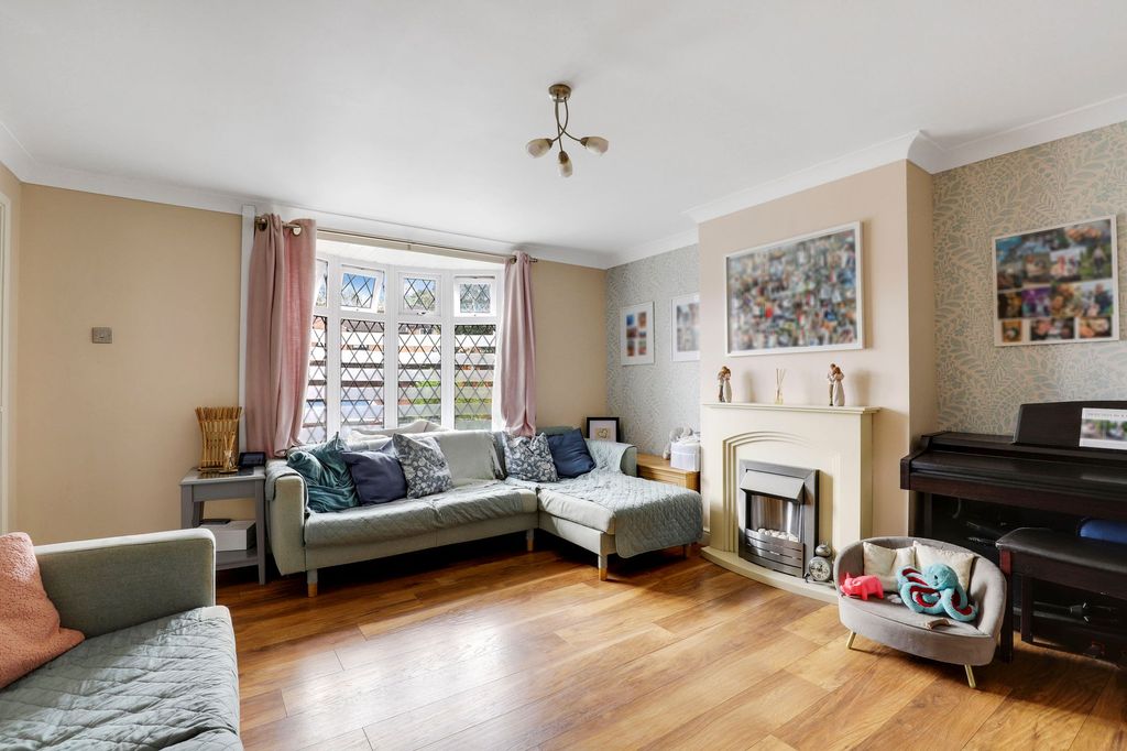 Property photo 2 of 13