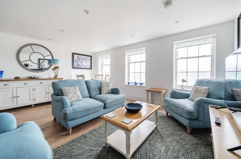 Property photo 3 of 12 3.Jpg
